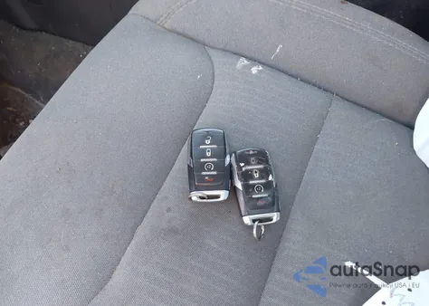 2019 Ram 1500 Big Horn/Lone Star 4X4 5'7 Box from USA, damaged, VIN 1C6SRFFT3KN668374